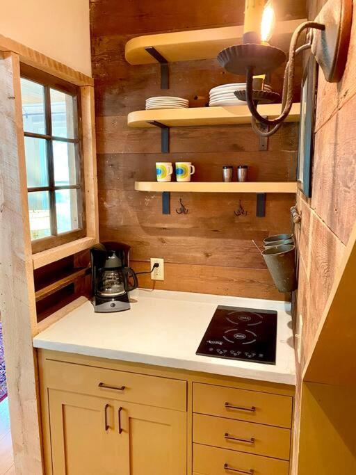 The Farmhouse Suite At Barn & Bike Red Hook エクステリア 写真